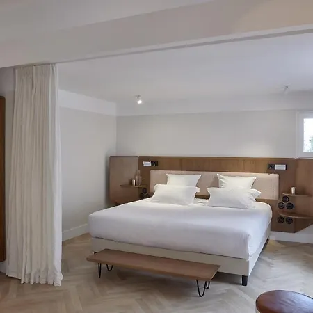 Hotel Du Sentier 4*