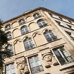 Hotel Du Sentier 4*